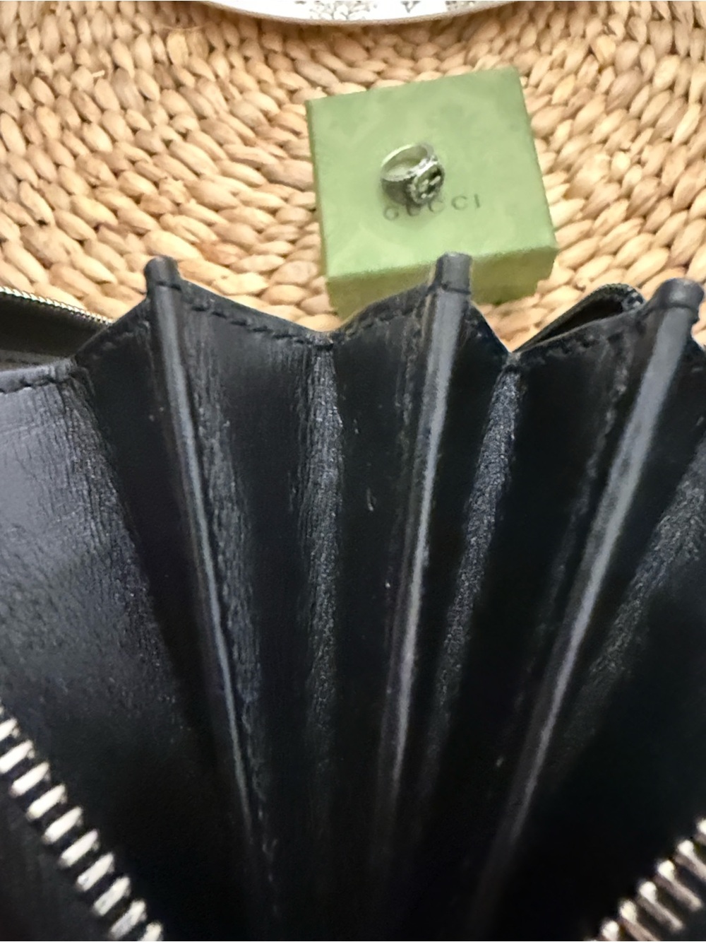 Gucci sterling Silver Ring & Wallet - Picture 11 of 16